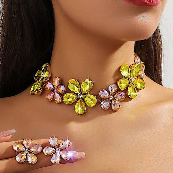 Elegant Austrian Crystal Flower Necklace Earrings Set Multi Color Gold S… - Picture 1 of 4